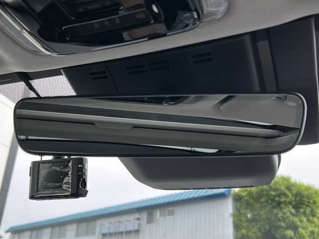 トヨタ プリウス Z 山形県 2024(令6)年 1.1万km プラチナホワイトパールマイカ レーダークルーズコントロール/純正12.3インチナビ/（Bluetooth/フルセグ)/全方位カメラ/電動パーキングブレーキ/置くだけ充電/本革ステアリング/BSM/寒冷地仕様/ガラスルーフ/DN席エアシート/DN席シートヒーター/DN席パワーシート/メモリシート/ビルトインETC2.0/純正フロアマット
