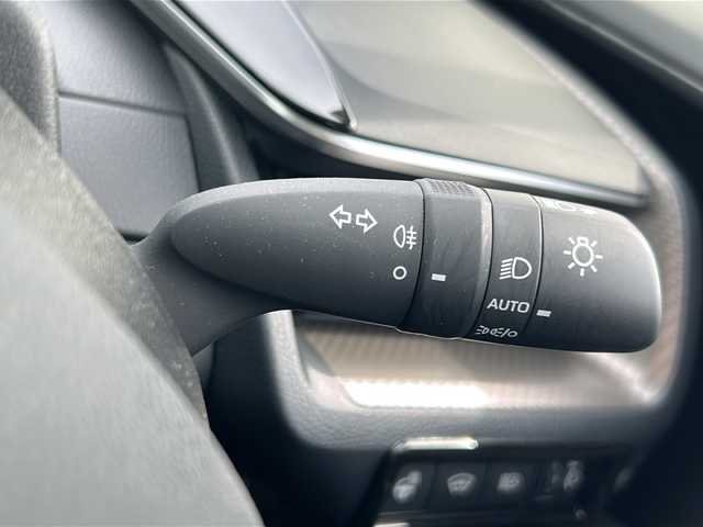 トヨタ プリウス Z 山形県 2024(令6)年 1.1万km プラチナホワイトパールマイカ レーダークルーズコントロール/純正12.3インチナビ/（Bluetooth/フルセグ)/全方位カメラ/電動パーキングブレーキ/置くだけ充電/本革ステアリング/BSM/寒冷地仕様/ガラスルーフ/DN席エアシート/DN席シートヒーター/DN席パワーシート/メモリシート/ビルトインETC2.0/純正フロアマット