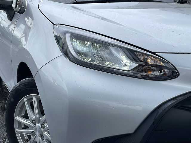 トヨタ アクア X 道北・旭川 2021(令3)年 2万km シルバーM ・4WD/・禁煙車/・寒冷地仕様/・1500W/・純正ディスプレイオーディオナビ/ BT/USB/・バックカメラ/・PCS/・LTA/・RSA/・AHV/・レーダークルーズコントロール/・オートハイビーム/・オートライト/・LEDヘッドライト/・ミラーヒーター /・フロントデアイサー/・プッシュスタート/・スマートキー/・純正フロアマット