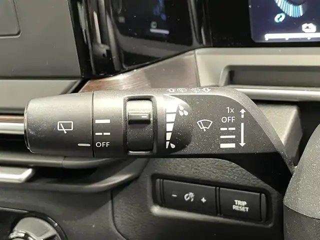 日産 オーラ G 鹿児島県 2022(令4)年 1万km ミッドナイトブラック/サンライズカッパー 禁煙　/衝突軽減　/追従型クルーズコントロール　/全方位カメラ　/デジタルインナーミラー　/前後コーナーセンサー　/革巻きステアリング　/ブラインドスポットモニター　/電動パーキングブレーキ/オートブレーキホールド　/オートライト/オートマチックハイビーム/取扱説明書/保証書