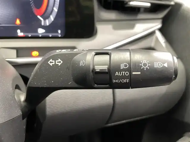 日産 オーラ G 鹿児島県 2022(令4)年 1万km ミッドナイトブラック/サンライズカッパー 禁煙　/衝突軽減　/追従型クルーズコントロール　/全方位カメラ　/デジタルインナーミラー　/前後コーナーセンサー　/革巻きステアリング　/ブラインドスポットモニター　/電動パーキングブレーキ/オートブレーキホールド　/オートライト/オートマチックハイビーム/取扱説明書/保証書