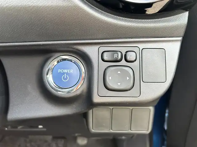 トヨタ アクア S 千葉県 2016(平28)年 8.3万km コバルトブルーメタリック 社外ナビ/フルセグTV/Bluetooth/DVD/CD/バックカメラ/ビルトインETC/前方ドライブレコーダー/プッシュスタート/スマートキー/純正フロアマット/LEDヘッドライト