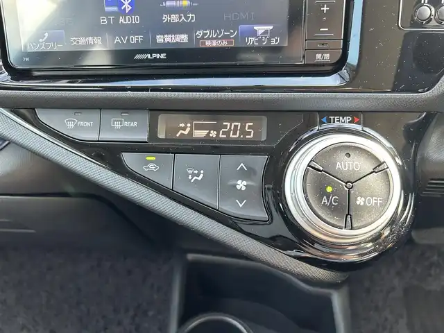 トヨタ アクア S 千葉県 2016(平28)年 8.3万km コバルトブルーメタリック 社外ナビ/フルセグTV/Bluetooth/DVD/CD/バックカメラ/ビルトインETC/前方ドライブレコーダー/プッシュスタート/スマートキー/純正フロアマット/LEDヘッドライト
