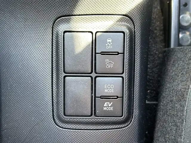 トヨタ アクア S 千葉県 2016(平28)年 8.3万km コバルトブルーメタリック 社外ナビ/フルセグTV/Bluetooth/DVD/CD/バックカメラ/ビルトインETC/前方ドライブレコーダー/プッシュスタート/スマートキー/純正フロアマット/LEDヘッドライト