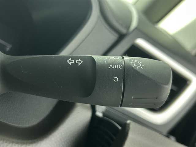トヨタ ルーミー G 埼玉県 2021(令3)年 5.8万km レーザーブルークリスタルシャイン 純正ナビ　Ｂｌｕｅｔｏｏｔｈ　ＴＶ　純正12型後席モニター 両側パワースライドドア バックカメラ コーナーセンサー レーンアシスト ドライブレコーダー アイドリングストップ 衝突軽減システム ETC