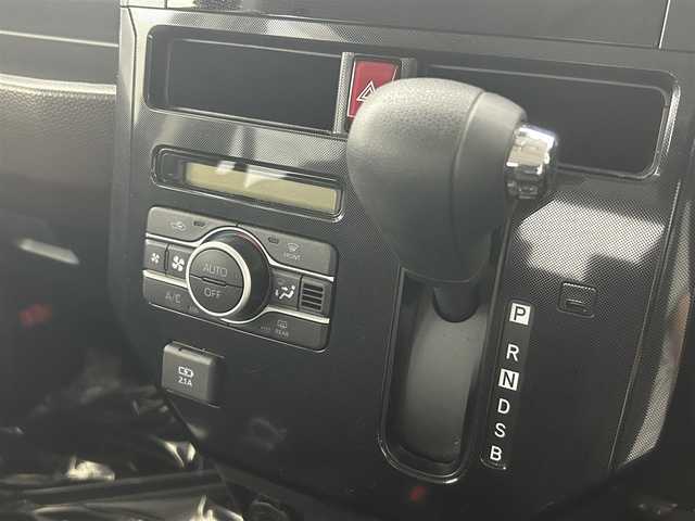 トヨタ ルーミー G 埼玉県 2021(令3)年 5.8万km レーザーブルークリスタルシャイン 純正ナビ　Ｂｌｕｅｔｏｏｔｈ　ＴＶ　純正12型後席モニター 両側パワースライドドア バックカメラ コーナーセンサー レーンアシスト ドライブレコーダー アイドリングストップ 衝突軽減システム ETC