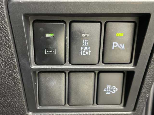 トヨタ ハイラックス Z 愛知県 2022(令4)年 3.7万km アティチュードブラックマイカ 禁煙車/４WD/ディーゼル/ターボ/純正７インチナビ/（CD/DVD/Bluetooth/フルセグTV/HDMI)/バックカメラ/トヨタセーフティセンス/・プリクラッシュセーフティ/・レーンディパーチャーアラート/・レーダークルーズコントロール/・パーキングセンサー/ETC/ドライブレコーダー/デジタルインナーミラー/ARBキャノピー/アイドリングストップ/ダウンヒルアシスト/センターデフロック/排出ガス浄化装置/パワーヒーター/純正１７インチアルミホイール/スマートキー/プッシュスタート/LEDヘッドライト/フロントフォグランプ/オートライト/フロアマット/横滑り防止装置