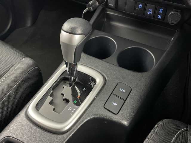 トヨタ ハイラックス Z 愛知県 2022(令4)年 3.7万km アティチュードブラックマイカ 禁煙車/４WD/ディーゼル/ターボ/純正７インチナビ/（CD/DVD/Bluetooth/フルセグTV/HDMI)/バックカメラ/トヨタセーフティセンス/・プリクラッシュセーフティ/・レーンディパーチャーアラート/・レーダークルーズコントロール/・パーキングセンサー/ETC/ドライブレコーダー/デジタルインナーミラー/ARBキャノピー/アイドリングストップ/ダウンヒルアシスト/センターデフロック/排出ガス浄化装置/パワーヒーター/純正１７インチアルミホイール/スマートキー/プッシュスタート/LEDヘッドライト/フロントフォグランプ/オートライト/フロアマット/横滑り防止装置