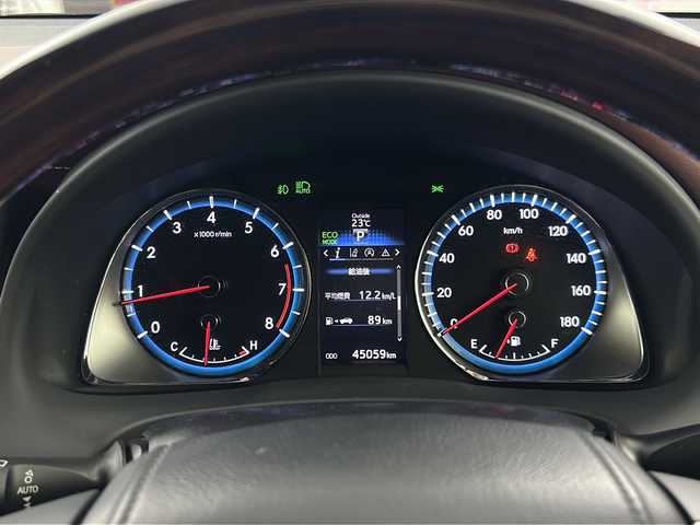 トヨタ ハリアー プレミアム 愛知県 2014(平26)年 4.5万km スパークリングブラックパールクリスタルシャイン 純正9型ナビ【Bluetooth CD DVD SD フルセグ　品番：NSZT-Y64T】/バックカメラ/ビルトインETC/電動リアゲート/横滑り防止装置/レーンキープアシスト/クルーズコントロール/アイドリングストップ/ハーフレザーシート/LEDライト/フォグランプ/スマートキー/純正フロアマット/禁煙車