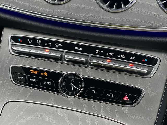 メルセデス・ベンツ ＣＬＳ２２０ｄ スポーツ エクスクルーシブPKG 山梨県 2019(平31)年 6.3万km ダイヤモンドホワイト SR/黒革 /ブルメスター /ベンチL  /パフューム/純正ＨＤＤナビ/全周囲カメラ/Ａカープレイ/自動駐車/マルチアンビエントＬ/パワーシート/全席シートヒーター/マルチＬＥＤ/ディスタンスＰ/ＢＳＡ/ＬＫＡ/ステアリングＳ/Ｓキー/保証書