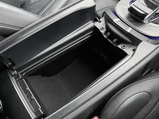 メルセデス・ベンツ ＣＬＳ２２０ｄ スポーツ エクスクルーシブPKG 山梨県 2019(平31)年 6.3万km ダイヤモンドホワイト SR/黒革 /ブルメスター /ベンチL  /パフューム/純正ＨＤＤナビ/全周囲カメラ/Ａカープレイ/自動駐車/マルチアンビエントＬ/パワーシート/全席シートヒーター/マルチＬＥＤ/ディスタンスＰ/ＢＳＡ/ＬＫＡ/ステアリングＳ/Ｓキー/保証書