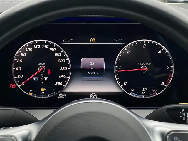 メルセデス・ベンツ ＣＬＳ２２０ｄ スポーツ エクスクルーシブPKG 山梨県 2019(平31)年 6.3万km ダイヤモンドホワイト SR/黒革 /ブルメスター /ベンチL  /パフューム/純正ＨＤＤナビ/全周囲カメラ/Ａカープレイ/自動駐車/マルチアンビエントＬ/パワーシート/全席シートヒーター/マルチＬＥＤ/ディスタンスＰ/ＢＳＡ/ＬＫＡ/ステアリングＳ/Ｓキー/保証書