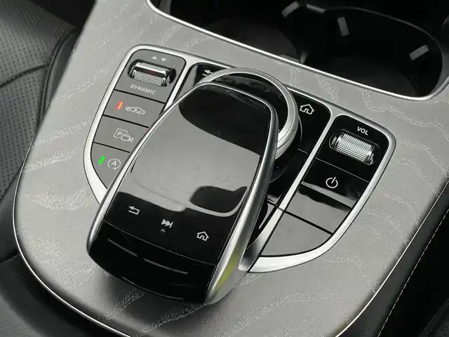 メルセデス・ベンツ ＣＬＳ２２０ｄ スポーツ エクスクルーシブPKG 山梨県 2019(平31)年 6.3万km ダイヤモンドホワイト SR/黒革 /ブルメスター /ベンチL  /パフューム/純正ＨＤＤナビ/全周囲カメラ/Ａカープレイ/自動駐車/マルチアンビエントＬ/パワーシート/全席シートヒーター/マルチＬＥＤ/ディスタンスＰ/ＢＳＡ/ＬＫＡ/ステアリングＳ/Ｓキー/保証書