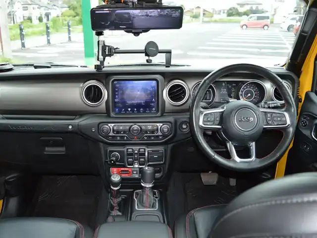 クライスラー・ジープ ジープ ラングラー アンリミテッド ルビコン スカイワンタッチパワートップ 栃木県 2019(令1)年 7万km 黄 49台限定車/電動開閉式ルーフ/4WD/純正ナビ/[AM/FM/BT/AUX/USB/ワンセグ]/衝突被害軽減ブレーキ/BSM/ACC/フロント＆リアパークアシスト/ヒルスタートアシスト/ヒルディセントコントロール/前席シートヒーター/ステアリングヒーター/バックカメラ/ETC/前後ドラレコ一体型デジタルインナーミラー/AC１１５V/LEDヘッドライト/フォグランプ/オートライト/スマートスペアキー×１/保証書/取扱説明書/カラーコードPYV(ヘラヤライエロー)