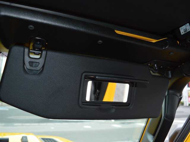 クライスラー・ジープ ジープ ラングラー アンリミテッド ルビコン スカイワンタッチパワートップ 栃木県 2019(令1)年 7万km 黄 イエロー49台限定車/電動開閉式ルーフ/4WD/純正ナビ/[AM/FM/BT/AUX/USB/ワンセグ]/衝突被害軽減ブレーキ/BSM/ACC/フロント＆リアパークアシスト/ヒルスタートアシスト/ヒルディセントコントロール/前席シートヒーター/ステアリングヒーター/バックカメラ/ETC/前後ドラレコ一体型デジタルインナーミラー/AC１１５V/LEDヘッドライト/フォグランプ/オートライト/スマートスペアキー×１/保証書/取扱説明書/カラーコードPYV(ヘラヤライエロー)