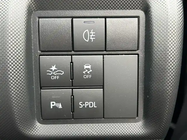トヨタ ライズ Z 静岡県 2022(令4)年 5.3万km ブラックマイカメタリック 純正ディスプレイオーディオ/　（AppleCarPlay/AndroidAuto/Bluetooth）/フルセグTV/全方位カメラ/バックカメラ/スマートアシスト/衝突被害軽減システム/レーンキープアシスト/横滑り防止装置/前後コーナーセンサー/レーダークルーズコントロール/前席シートヒーター/ビルトインETC2.0/社外前後ドライブレコーダー/プッシュスタート/スマートキー/電動パーキングブレーキ/オートホールド/スペアキー×１/社外エアロ（フロント、サイド、リア）/純正フロアマット/ドアバイザー/純正17インチアルミホイール/LEDヘッドライト/オートマチックハイビーム