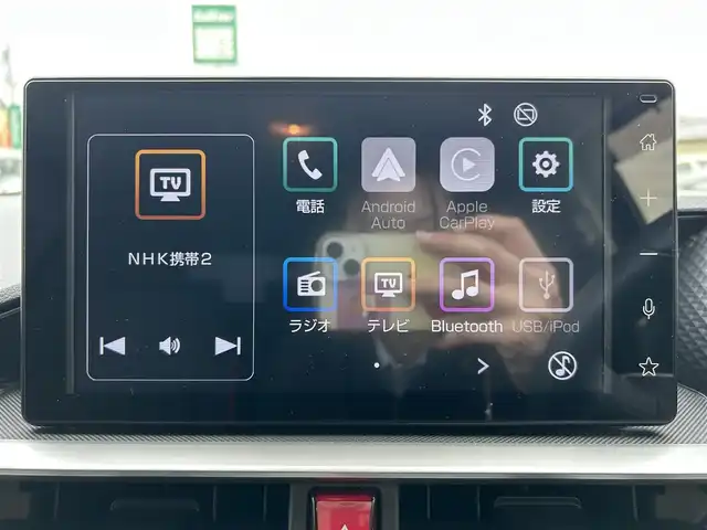トヨタ ライズ Z 静岡県 2022(令4)年 5.3万km ブラックマイカメタリック 純正ディスプレイオーディオ/　（AppleCarPlay/AndroidAuto/Bluetooth）/フルセグTV/全方位カメラ/バックカメラ/スマートアシスト/衝突被害軽減システム/レーンキープアシスト/横滑り防止装置/前後コーナーセンサー/レーダークルーズコントロール/前席シートヒーター/ビルトインETC2.0/社外前後ドライブレコーダー/プッシュスタート/スマートキー/電動パーキングブレーキ/オートホールド/スペアキー×１/社外エアロ（フロント、サイド、リア）/純正フロアマット/ドアバイザー/純正17インチアルミホイール/LEDヘッドライト/オートマチックハイビーム