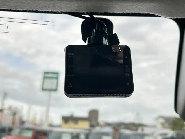 トヨタ ライズ Z 静岡県 2022(令4)年 5.3万km ブラックマイカメタリック 純正ディスプレイオーディオ/　（AppleCarPlay/AndroidAuto/Bluetooth）/フルセグTV/全方位カメラ/バックカメラ/スマートアシスト/衝突被害軽減システム/レーンキープアシスト/横滑り防止装置/前後コーナーセンサー/レーダークルーズコントロール/前席シートヒーター/ビルトインETC2.0/社外前後ドライブレコーダー/プッシュスタート/スマートキー/電動パーキングブレーキ/オートホールド/スペアキー×１/社外エアロ（フロント、サイド、リア）/純正フロアマット/ドアバイザー/純正17インチアルミホイール/LEDヘッドライト/オートマチックハイビーム