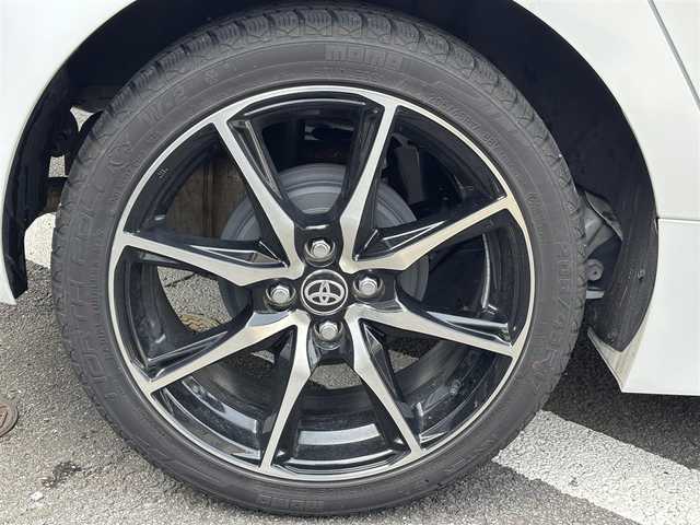 トヨタ アクア GRスポーツ 茨城県 2023(令5)年 2.8万km プラチナホワイトパールマイカ 純正10.5DA/(BT/フルセグ)/バックカメラ/衝突軽減ブレーキ/レーンアシスト/コーナーセンサー/レーダークルーズ/ETC2.0/ステアリングスイッチ/オートハイビーム/ハーフレザーシート/シートヒーター/純正17インチAW