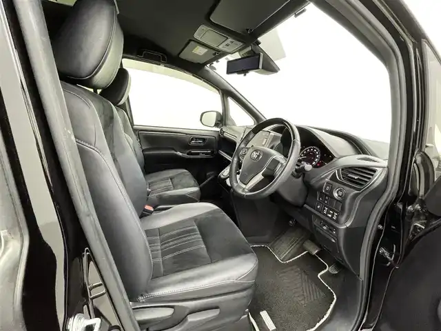 トヨタ エスクァイア Gi プレミアムパッケージ ブラックテーラード 熊本県 2019(令1)年 6.6万km ブラック アルパイン11インチナビEX11Z（ＣＤ・ＤＶＤ・フルセグ・ＢＴ・ＳＤ）/バックカメラ　/アルパインフリップダウンモニター/ビルトインＥＴＣ　/両側パワースライドドア　/前後クリアランスソナー　/モデリスタエアロ（Ｆ・Ｓ・Ｒ）/トヨタセーフティーセンス/・プリクラッシュセーフティ/・レーンディパーチャーアラート/・オートマチックハイビーム/・クルーズコントロール/横滑り防止/アイドリングストップ/前席シートヒーター/ステアリングヒーター/デジタルインナーミラー/ハーフレザーシート/純正フロアマット/社外１７インチAW/社外マフラー/オートライト/LEDヘッドライト/スマートキー/プッシュスタート/