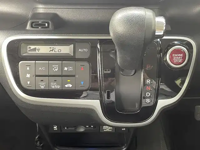 ホンダ Ｎ ＢＯＸ カスタム ターボ SSパッケージ 熊本県 2016(平28)年 5.7万km プレミアムベルベットパープル・パール 社外ナビ（ＣＤ・ＤＶＤ・フルセグ・ＢＴ）/バックカメラ　/ビルトインＥＴＣ　/社外前後ドライブレコーダー　/両側パワースライドドア　/クルーズコントロール　/衝突軽減ブレーキ　/横滑り防止　/前席シートヒーター/ハーフレザーシート/オートリトラミラー/社外フロアマット/純正１５インチAW/オートライト/HIDライト/フォグランプ/スマートキー/プッシュスタート/スペアキー1本