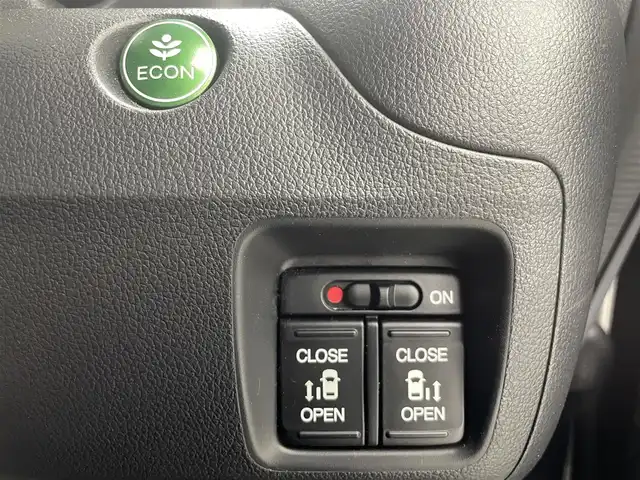 ホンダ Ｎ ＢＯＸ カスタム ターボ SSパッケージ 熊本県 2016(平28)年 5.7万km プレミアムベルベットパープル・パール 社外ナビ（ＣＤ・ＤＶＤ・フルセグ・ＢＴ）/バックカメラ　/ビルトインＥＴＣ　/社外前後ドライブレコーダー　/両側パワースライドドア　/クルーズコントロール　/衝突軽減ブレーキ　/横滑り防止　/前席シートヒーター/ハーフレザーシート/オートリトラミラー/社外フロアマット/純正１５インチAW/オートライト/HIDライト/フォグランプ/スマートキー/プッシュスタート/スペアキー1本