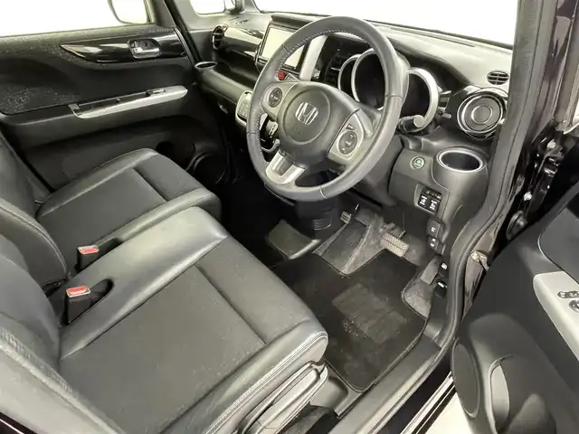 ホンダ Ｎ ＢＯＸ カスタム ターボ SSパッケージ 熊本県 2016(平28)年 5.7万km プレミアムベルベットパープル・パール 社外ナビ（ＣＤ・ＤＶＤ・フルセグ・ＢＴ）/バックカメラ　/ビルトインＥＴＣ　/社外前後ドライブレコーダー　/両側パワースライドドア　/クルーズコントロール　/衝突軽減ブレーキ　/横滑り防止　/前席シートヒーター/ハーフレザーシート/オートリトラミラー/社外フロアマット/純正１５インチAW/オートライト/HIDライト/フォグランプ/スマートキー/プッシュスタート/スペアキー1本
