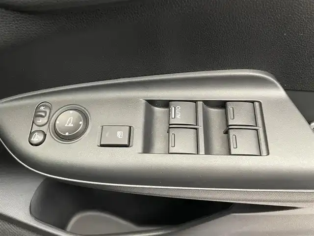 ホンダ シャトル ハイブリッド Z ホンダセンシング 鹿児島県 2021(令3)年 4.7万km プレミアムベルベットパープル・パール 禁煙車　/純正ナビ(CD/DVD/Bluetooth/フルセグTV)　/バックカメラ　/ホンダセンシング　/衝突軽減　/横滑り防止機能　/追従型クルーズコントロール　/ＬＥＤヘッドライト　/オートライト　/オートマチックハイビーム/ＥＴＣ　/純正フロアマット　/純正アルミホイール　/ドアバイザー/電格ミラー