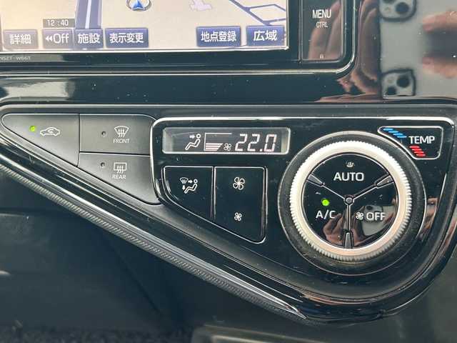 トヨタ アクア S 大阪府 2017(平29)年 5.3万km ライムホワイトパールクリスタルシャイン 純正ナビ　/バックカメラ　/フルセグ　/前席シートヒーター　/プリクラッシュセーフティ　/レーンキープアシスト　/オートハイビーム　/ドライブレコーダー　/ＬＥＤヘッドライト　/ビルトインＥＴＣ　/スマートキー×２