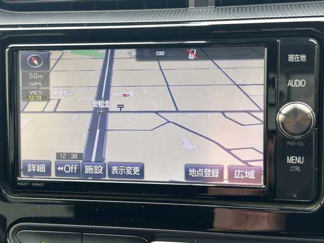 トヨタ アクア S 大阪府 2017(平29)年 5.3万km ライムホワイトパールクリスタルシャイン 純正ナビ　/バックカメラ　/フルセグ　/前席シートヒーター　/プリクラッシュセーフティ　/レーンキープアシスト　/オートハイビーム　/ドライブレコーダー　/ＬＥＤヘッドライト　/ビルトインＥＴＣ　/スマートキー×２