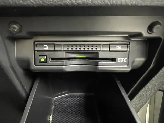 トヨタ アルファードハイブリット SR サイドリフトアップ 茨城県 2012(平24)年 3.1万km ゴールドパールクリスタルシャイン 純正MOPナビ/全方位カメラ/フルセグ/純正フリップダウンモニター/クルーズコントロール/クリアランスソナー/両側電動スライドドア/ETC/ドラレコ/純正16インチAW/スマートキー