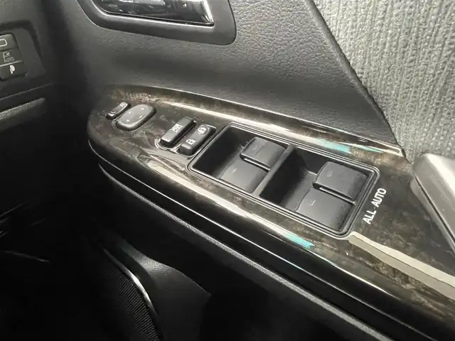 トヨタ アルファードハイブリット SR サイドリフトアップ 茨城県 2012(平24)年 3.1万km ゴールドパールクリスタルシャイン 純正MOPナビ/全方位カメラ/フルセグ/純正フリップダウンモニター/クルーズコントロール/クリアランスソナー/両側電動スライドドア/ETC/ドラレコ/純正16インチAW/スマートキー