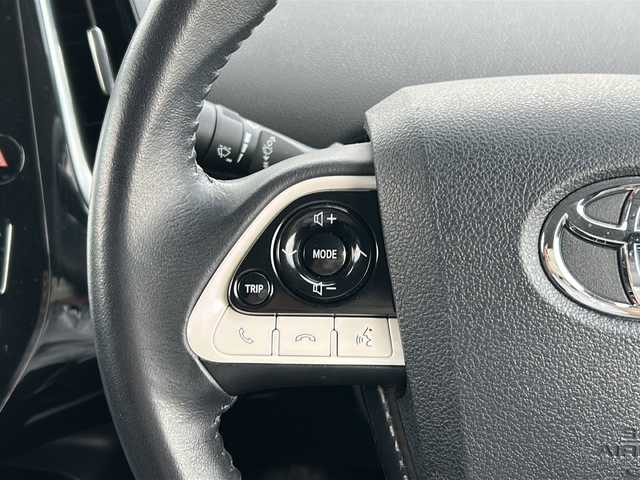 トヨタ プリウス ＰＨＶ A レザーパッケージ 千葉県 2017(平29)年 13.2万km ホワイトパールクリスタルシャイン モデリスタエアロ　１１．６型メーカーナビ　バックカメラ　レザーシート　２．０ＥＴＣ　ステアヒーター　シートヒーター　パーキングアシスト　セーフティセンス　インテリジェントソナー　ＢＳＭ スマートキー
