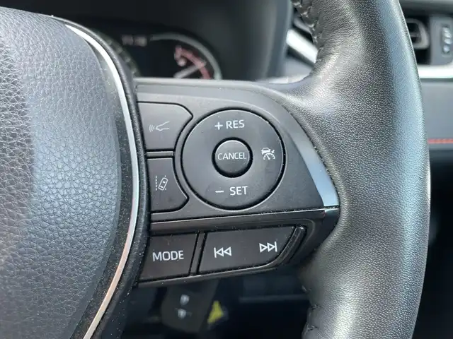 トヨタ ＲＡＶ４ アドベンチャー 千葉県 2022(令4)年 2.9万km アーバンカーキ TRDエアロ/純正9インチビ/(Bluetooth/TV/CD/DVD)/ブラインドスポットモニター/バックカメラ/衝突被害軽減システム/車線逸脱警報/クルーズコントロール/レザーシート/横滑り防止装置/ETC/ドライブレコーダー/アイドリングストップ/LEDヘッドライト/フォグランプ/オートライト/ウィンカーミラー/電動格納ミラー/純正19インチAW/シートヒーター/エアシート/シートリフター/ステアリングヒーター/プッシュスタート/スマートキー/フロアマット/ドアバイザー/スペアキー/取扱説明書/保証書