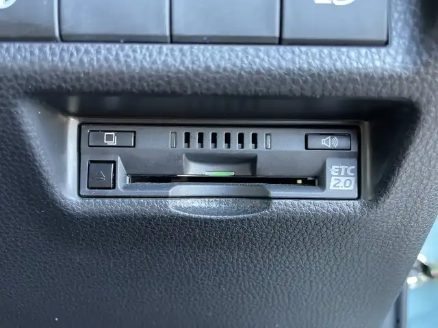 トヨタ ＲＡＶ４ アドベンチャー 千葉県 2022(令4)年 2.9万km アーバンカーキ TRDエアロ/純正9インチビ/(Bluetooth/TV/CD/DVD)/ブラインドスポットモニター/バックカメラ/衝突被害軽減システム/車線逸脱警報/クルーズコントロール/レザーシート/横滑り防止装置/ETC/ドライブレコーダー/アイドリングストップ/LEDヘッドライト/フォグランプ/オートライト/ウィンカーミラー/電動格納ミラー/純正19インチAW/シートヒーター/エアシート/シートリフター/ステアリングヒーター/プッシュスタート/スマートキー/フロアマット/ドアバイザー/スペアキー/取扱説明書/保証書