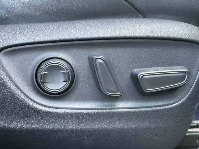 トヨタ ＲＡＶ４ アドベンチャー 千葉県 2022(令4)年 2.9万km アーバンカーキ TRDエアロ/純正9インチビ/(Bluetooth/TV/CD/DVD)/ブラインドスポットモニター/バックカメラ/衝突被害軽減システム/車線逸脱警報/クルーズコントロール/レザーシート/横滑り防止装置/ETC/ドライブレコーダー/アイドリングストップ/LEDヘッドライト/フォグランプ/オートライト/ウィンカーミラー/電動格納ミラー/純正19インチAW/シートヒーター/エアシート/シートリフター/ステアリングヒーター/プッシュスタート/スマートキー/フロアマット/ドアバイザー/スペアキー/取扱説明書/保証書