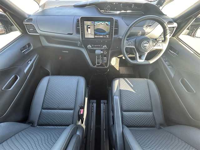 日産 セレナ ハイウェイスター V 岡山県 2020(令2)年 3.3万km マルーンレッド 2トーン 登録時走行距離32243km/純正10インチSDナビ/(AM/FM/TV/Bluetooth)/エマージェンシーブレーキ/セーフティパックB/・プロパイロット/・車線逸脱防止支援システム/・電動パーキングブレーキ/・オートブレーキホールド/フリップダウンモニター/両側パワースライドドア/アラウンドビューモニター/ブラインドスポットモニター/ETC/前後ドライブレコーダー/シートヒーター(D+N席)/ステアリングヒーター/アイドリングストップ/16インチ純正AW/プッシュスタート/スマートキー