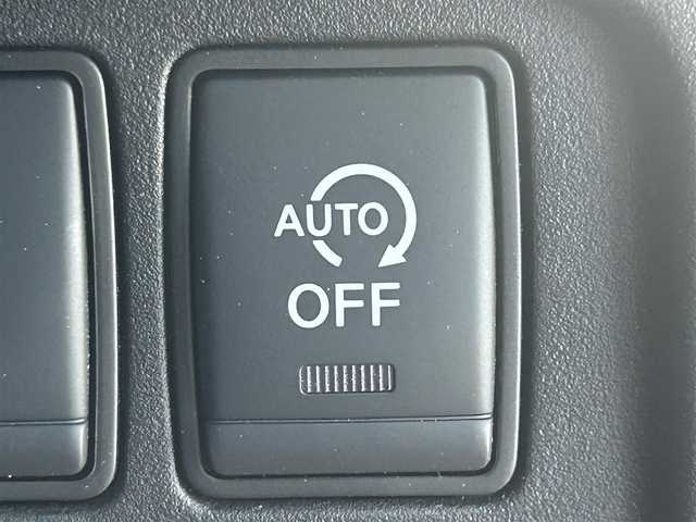 日産 セレナ ハイウェイスター V 岡山県 2020(令2)年 3.3万km マルーンレッド 2トーン 登録時走行距離32243km/純正10インチSDナビ/(AM/FM/TV/Bluetooth)/エマージェンシーブレーキ/セーフティパックB/・プロパイロット/・車線逸脱防止支援システム/・電動パーキングブレーキ/・オートブレーキホールド/フリップダウンモニター/両側パワースライドドア/アラウンドビューモニター/ブラインドスポットモニター/ETC/前後ドライブレコーダー/シートヒーター(D+N席)/ステアリングヒーター/アイドリングストップ/16インチ純正AW/プッシュスタート/スマートキー