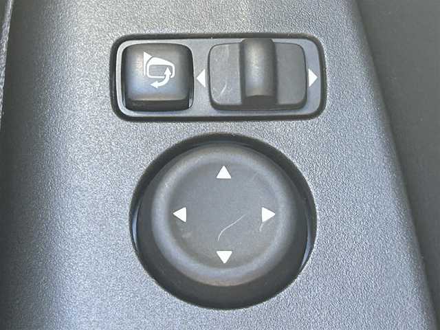 日産 セレナ ハイウェイスター V 岡山県 2020(令2)年 3.3万km マルーンレッド 2トーン 登録時走行距離32243km/純正10インチSDナビ/(AM/FM/TV/Bluetooth)/エマージェンシーブレーキ/セーフティパックB/・プロパイロット/・車線逸脱防止支援システム/・電動パーキングブレーキ/・オートブレーキホールド/フリップダウンモニター/両側パワースライドドア/アラウンドビューモニター/ブラインドスポットモニター/ETC/前後ドライブレコーダー/シートヒーター(D+N席)/ステアリングヒーター/アイドリングストップ/16インチ純正AW/プッシュスタート/スマートキー