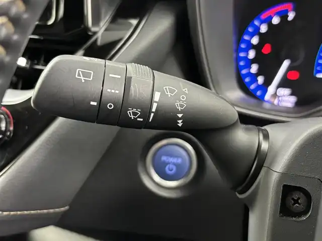トヨタ カローラツーリング ハイブリッド ダブルバイビー 埼玉県 2021(令3)年 2.9万km スパークリングブラックパールクリスタルシャイン トヨタセーフティセンス/純正メモリナビ/レーダークルーズコントロール/バックカメラ/ビルトインETC/純正１７インチAW/プッシュスタート/スマートキー/スペアキー
