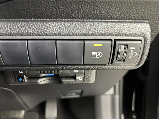 トヨタ カローラツーリング ハイブリッド ダブルバイビー 埼玉県 2021(令3)年 2.9万km スパークリングブラックパールクリスタルシャイン トヨタセーフティセンス/純正メモリナビ/レーダークルーズコントロール/バックカメラ/ビルトインETC/純正１７インチAW/プッシュスタート/スマートキー/スペアキー