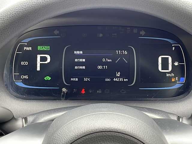 トヨタ アクア X 道北・旭川 2021(令3)年 4.5万km シルバーM ・4WD/・寒冷地仕様/・禁煙車/・純正ディスプレイオーディオナビ/・BT/USB/フルセグ/・バックカメラ/・エンジンスターター /・PCS/・LTA/・RSA/・レーダークルーズコントロール/・オートハイビーム/・オートライト/・LEDヘッドライト/・ワイパーデアイサー/・純正フロアマット/・ドアバイザー