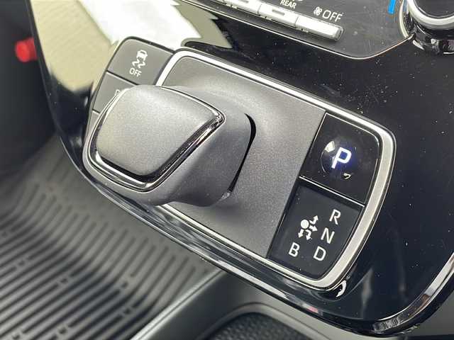 トヨタ アクア X 道北・旭川 2021(令3)年 4.5万km シルバーM ・4WD/・寒冷地仕様/・禁煙車/・純正ディスプレイオーディオナビ/・BT/USB/フルセグ/・バックカメラ/・エンジンスターター /・PCS/・LTA/・RSA/・レーダークルーズコントロール/・オートハイビーム/・オートライト/・LEDヘッドライト/・ワイパーデアイサー/・純正フロアマット/・ドアバイザー