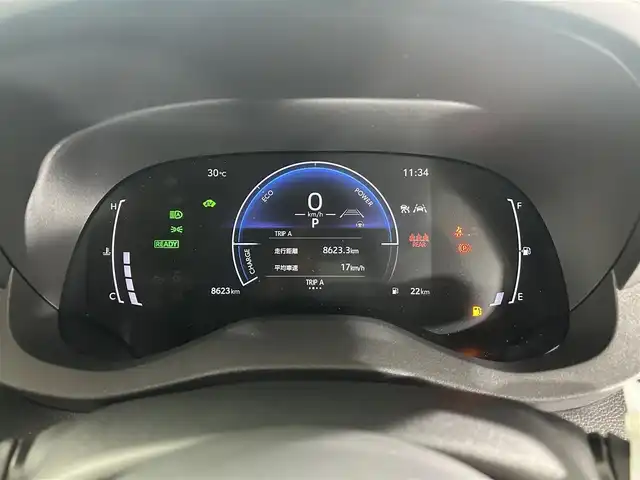 トヨタ ヤリスクロス ハイブリッド Z アドベンチャー 佐賀県 2024(令6)年 0.9万km ブラックマイカ ワンオーナー/純正8インチディスプレイオーディオ/フルセグTV/Bluetooth/Androidauto/Applecarplay/衝突被害軽減システム/全方位カメラ/レーダークルーズコントロール/レーンアシスト/ブラインドスポットモニター/パーキングサポートブレーキ/ロードサインアシスト/クリアランスソナー/オートライト/オートマチックハイビーム/LEDヘッドライト/ビルトインETC/運転席・助手席シートヒーター/運転席パワーシート/合皮シート/電子パーキング/ブレーキホールド/ルーフレール/純正フロアマット/純正18インチアルミホイール/スマートキー/スペアキー×１