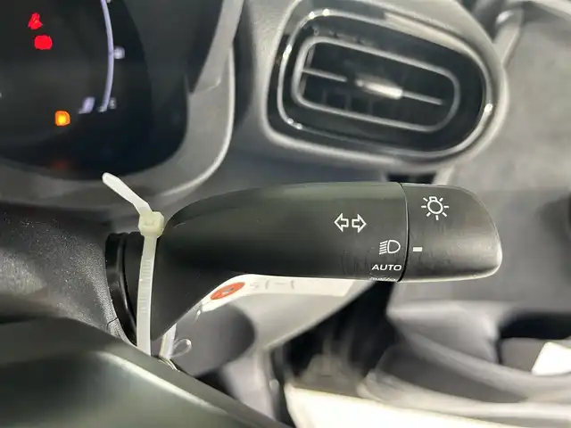 トヨタ ヤリスクロス ハイブリッド Z アドベンチャー 佐賀県 2024(令6)年 0.9万km ブラックマイカ ワンオーナー/純正8インチディスプレイオーディオ/フルセグTV/Bluetooth/Androidauto/Applecarplay/衝突被害軽減システム/全方位カメラ/レーダークルーズコントロール/レーンアシスト/ブラインドスポットモニター/パーキングサポートブレーキ/ロードサインアシスト/クリアランスソナー/オートライト/オートマチックハイビーム/LEDヘッドライト/ビルトインETC/運転席・助手席シートヒーター/運転席パワーシート/合皮シート/電子パーキング/ブレーキホールド/ルーフレール/純正フロアマット/純正18インチアルミホイール/スマートキー/スペアキー×１