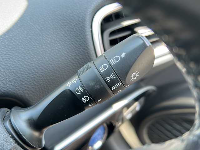 トヨタ プリウス ＰＨＶ A 千葉県 2020(令2)年 5.9万km ホワイトパールクリスタルシャイン 9型ナビNSZT-Y68T 全方位カメラ パーキングアシスト 2.0ETC シートヒーター パワーシート PCS LDA ステアヒーター AHB クルコン LEDライト オートライト 17AW ソナー