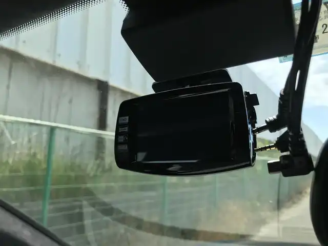 アウディ ＲＳ６ アバント 群馬県 2014(平26)年 8.5万km エストリアルブルークリスタルエフェクト 4WD/純正ナビ(Bluetooth/AM/FM)/パワーテールゲート/ビルトインETC/ドライブレコーダー/クルーズコントロール/横滑り防止装置/IC付ツインターボ/LEDヘッドランプ/オートライト/デュアルオートエアコン/本革巻きステアリング/ステアリングスイッチ/バルコナレザーシート/全席シートヒーター/前席パワーシート/運転席メモリー機能/純正21インチアルミホイール/アドバンストキーシステム/ユピテルGPS&レーダー探知機/禁煙車