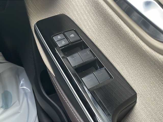 トヨタ クラウン ハイブリッド S Cパッケージ 茨城県 2018(平30)年 5万km ダークブルーマイカ プリクラッシュセーフティ/パーキングブレーキサポート/ふらつき検知/リアクロストラフィックアラート/クリアランスソナー/リアカメラ検知/先行車発進告知/センタートーレス制御/純正SDナビ/　　BT/CD/DVD/フルセグ/パノラミックビューモニター/パドルシフト/レーダークルーズコントロール/パワーシート/シートヒーター/ハンドルヒーター/純正17インチアルミホイール/LEDオートライト/オートマティックハイビーム/コーナーセンサー/ドライブレコーダー/スマートキー/ETC2.0