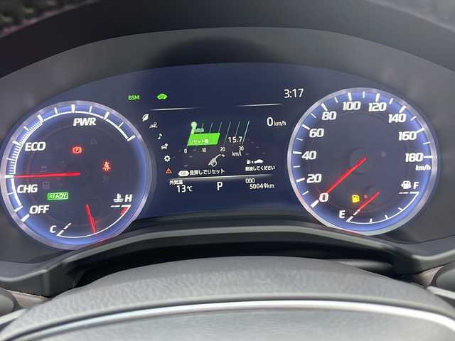 トヨタ クラウン ハイブリッド S Cパッケージ 茨城県 2018(平30)年 5万km ダークブルーマイカ プリクラッシュセーフティ/パーキングブレーキサポート/ふらつき検知/リアクロストラフィックアラート/クリアランスソナー/リアカメラ検知/先行車発進告知/センタートーレス制御/純正SDナビ/　　BT/CD/DVD/フルセグ/パノラミックビューモニター/パドルシフト/レーダークルーズコントロール/パワーシート/シートヒーター/ハンドルヒーター/純正17インチアルミホイール/LEDオートライト/オートマティックハイビーム/コーナーセンサー/ドライブレコーダー/スマートキー/ETC2.0