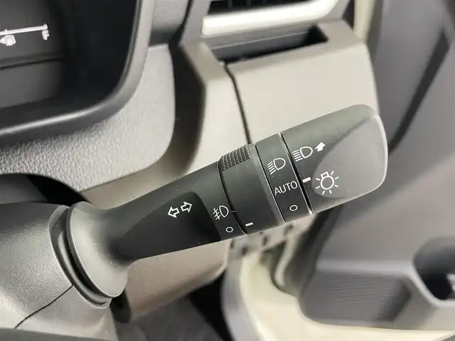 トヨタ ルーミー G－T 富山県 2020(令2)年 4.8万km パールホワイトⅢ 純正ナビ(AM/FM/BT/CD)/ワンセグTV/バックカメラ/ETC/衝突軽減ブレーキ/アイドリングストップ/横滑り防止装置/前後コーナーセンサー/両側パワースライドドア/純正フロアマット/鉄チンホイール/LEDヘッドライト/フルフラットシート/オートライト/スマートキー/スペアキー1本/プッシュスタート/取扱説明書/保証書
